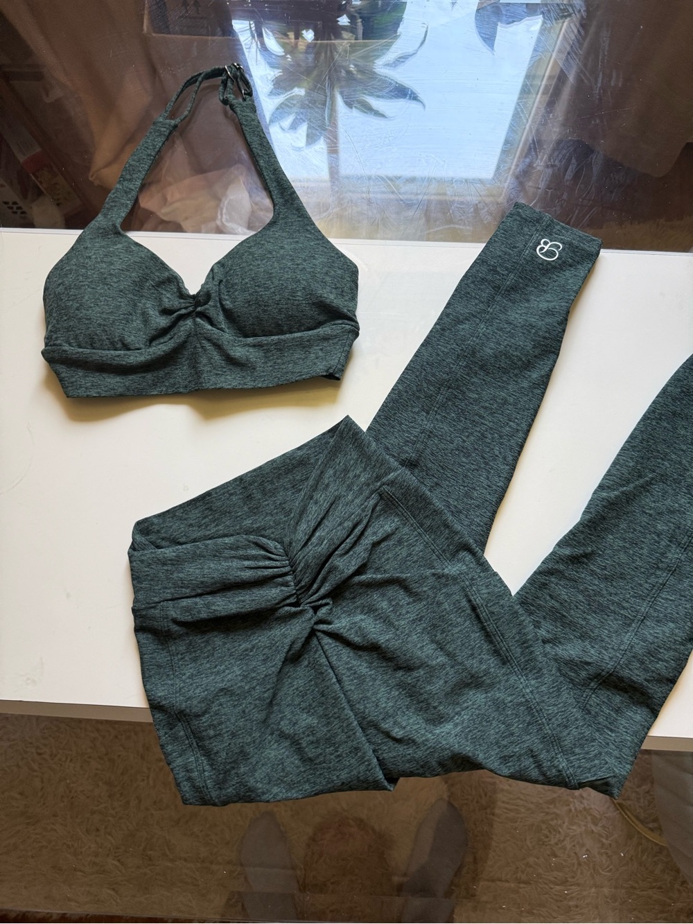 Bombshell V Back Set - Picture 2 of 3